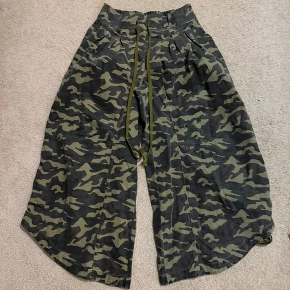 Women's Camouflage Flare Pants - Picture 2 of 4